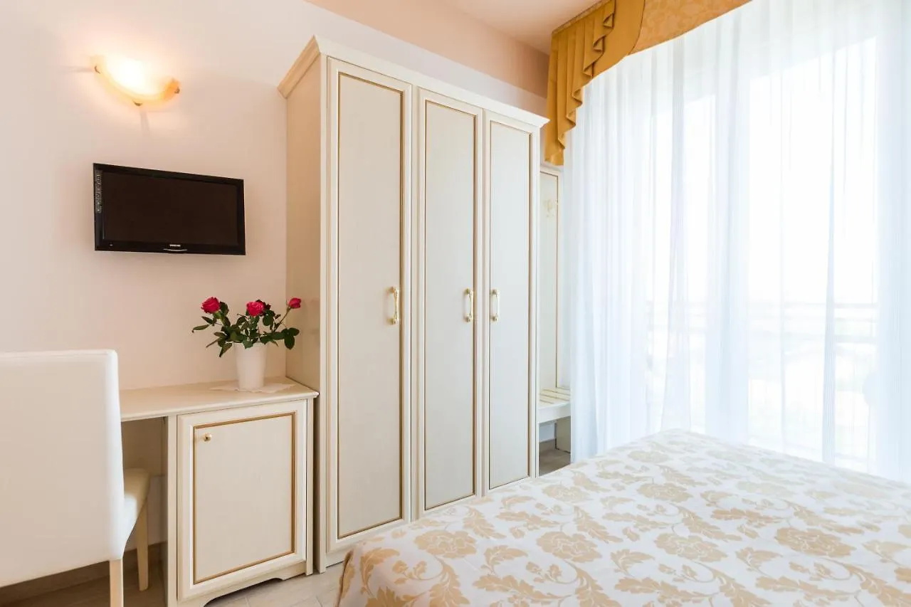 בלריה-איגאה מרינה Hotel Miranda  בלריה-איגאה מרינה